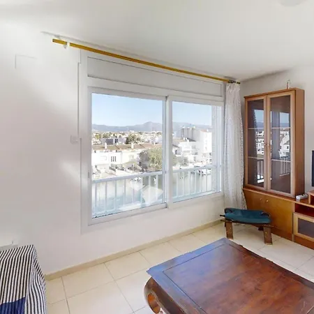 025 Port Emporda Apartment *